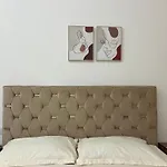 Cozy City Center Studio